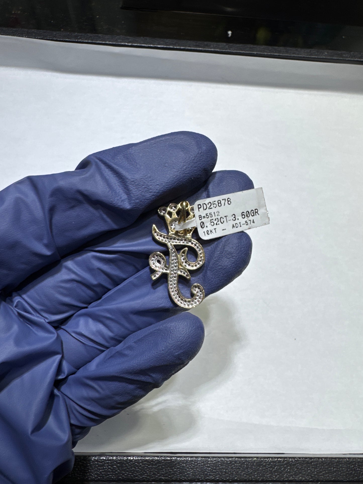 10kt Gold Natural Diamond 0.52ctw 3.5 grams Letter "F" Pendant with a crown