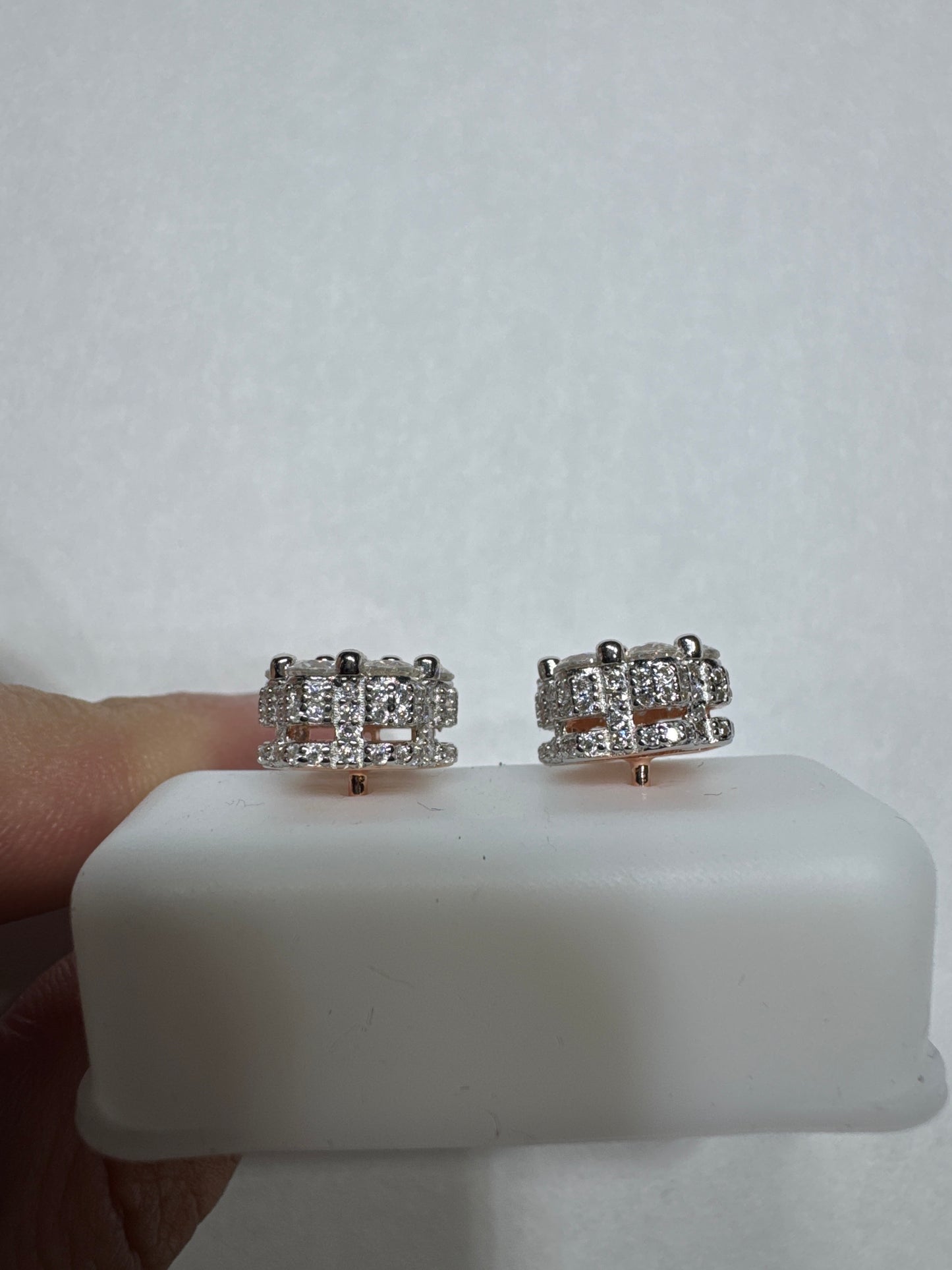 925 silver Plate rose gold VVS Moissanite all around 2.14 ctw 10mm flower shaped earrings size medium