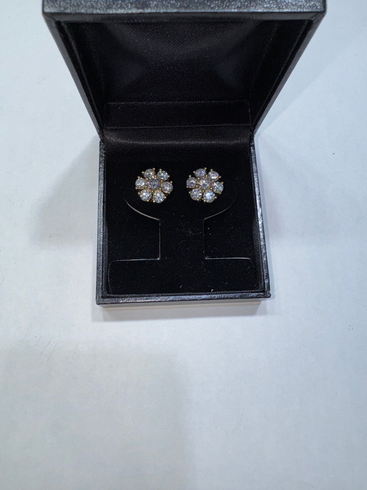 Flower shaped earrings solid Silver plated yellow gold VVS Moissanite screw back Large 14mm