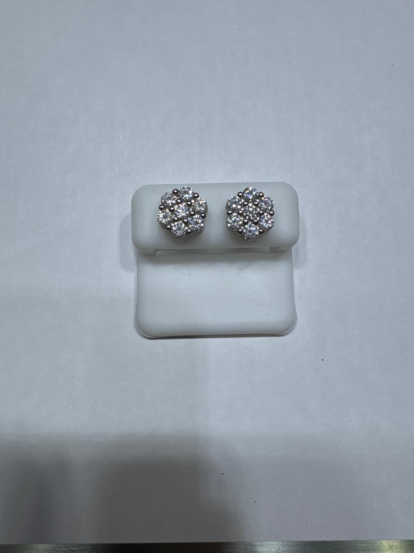 Solid 925 silver VVS Moissanite 2.99ctw all around 10mm flower shaped screw back earrings size medium