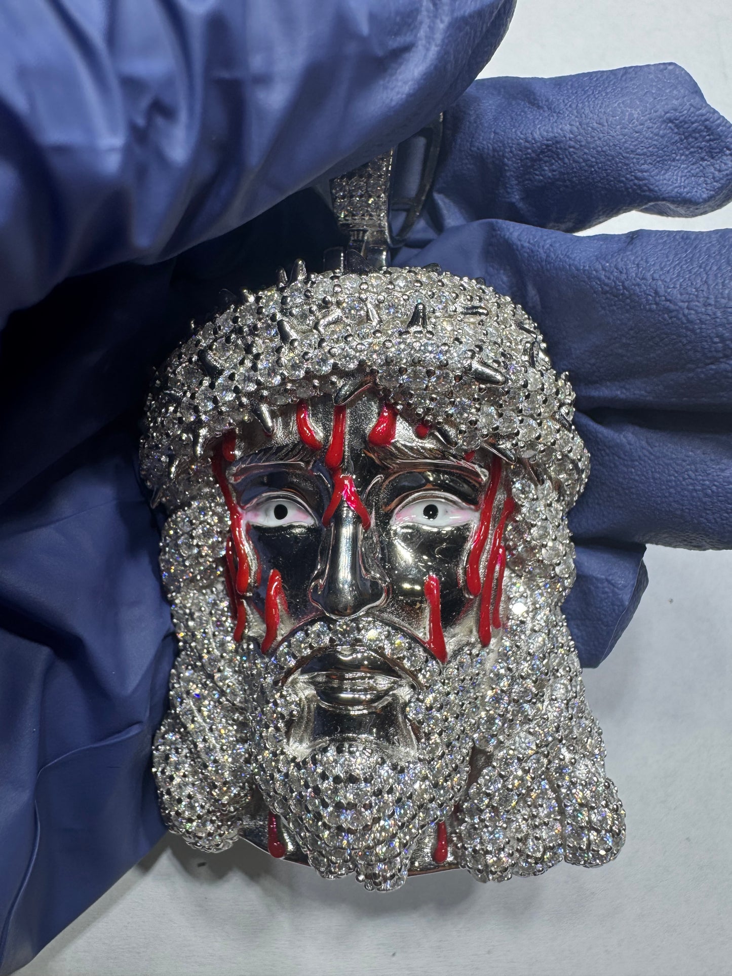 Jesus Head 3D blood thorn crown hollo back VVS Moissanite