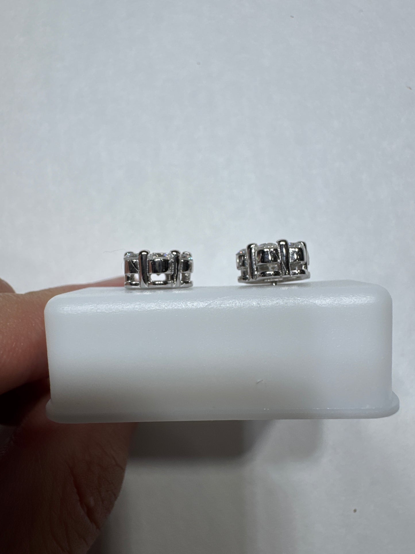 Solid 925 Silver VVS Moissanite 1.52ctw 9mm size flower shaped screw back earrings size medium