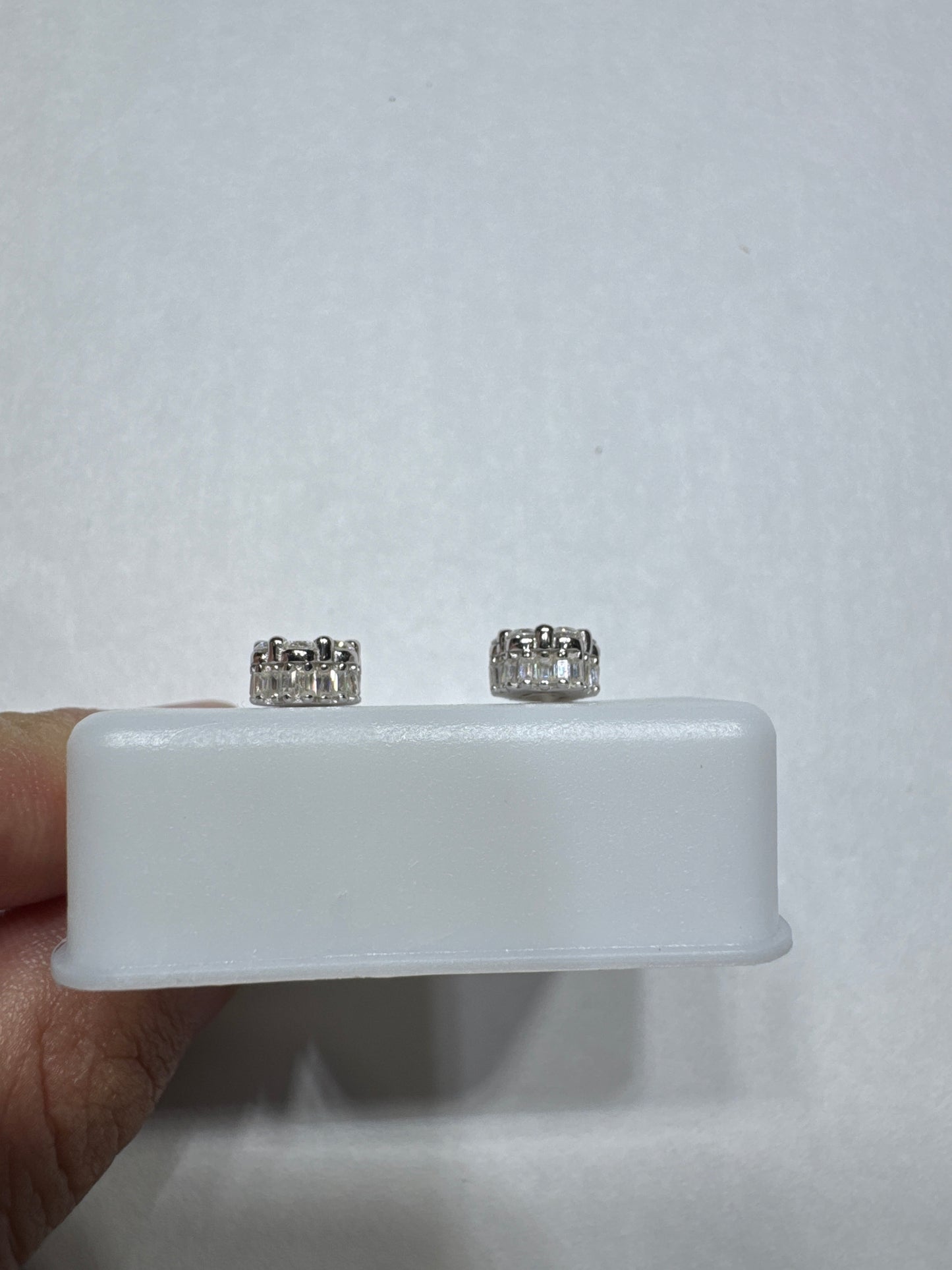 solid 925 silver VVS Moissanite all around 1.13ctw 7mm flower shaped screw back earrings size small