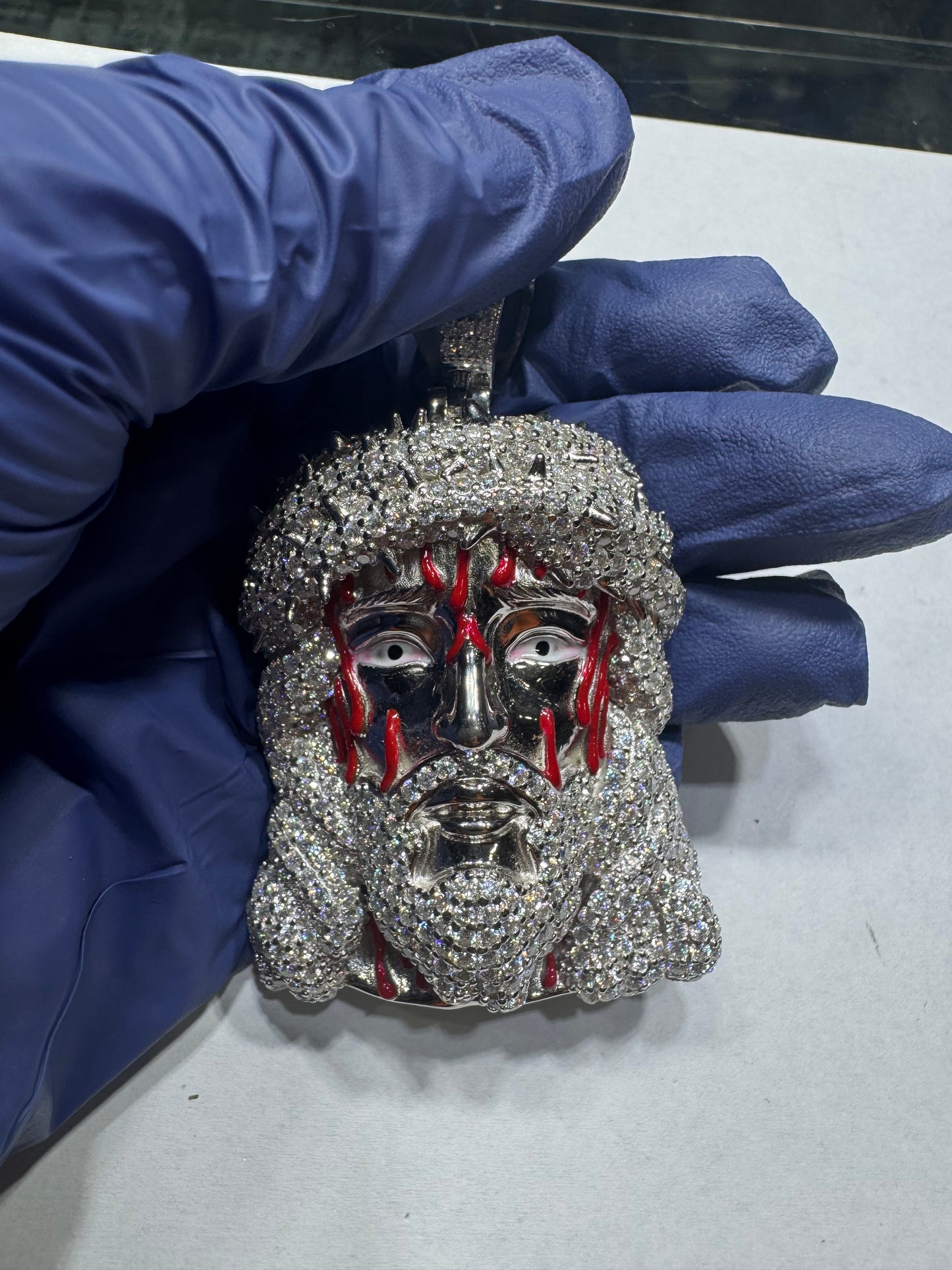 Jesus Head 3D blood thorn crown hollo back VVS Moissanite
