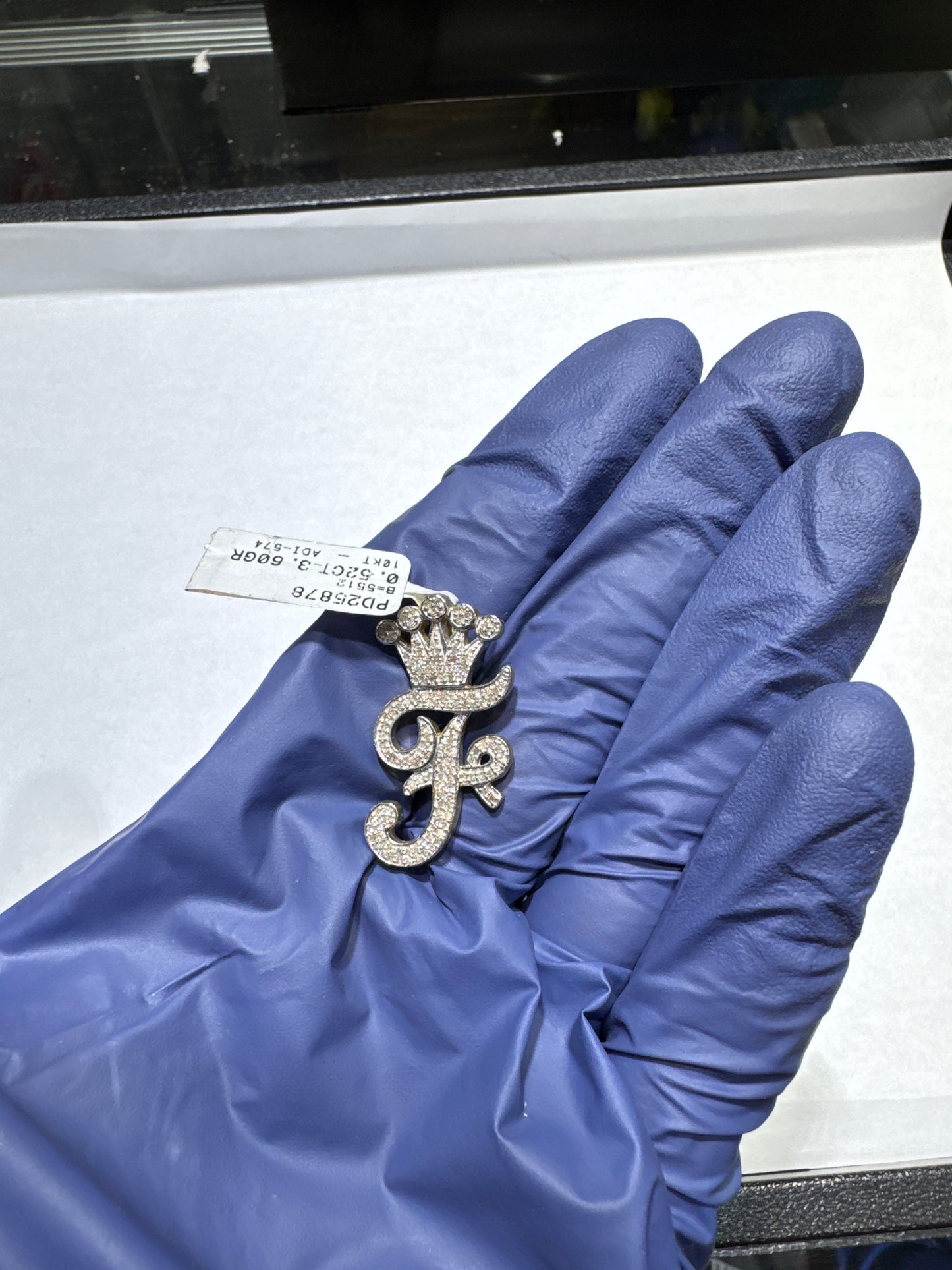 10kt Gold Natural Diamond 0.52ctw 3.5 grams Letter "F" Pendant with a crown