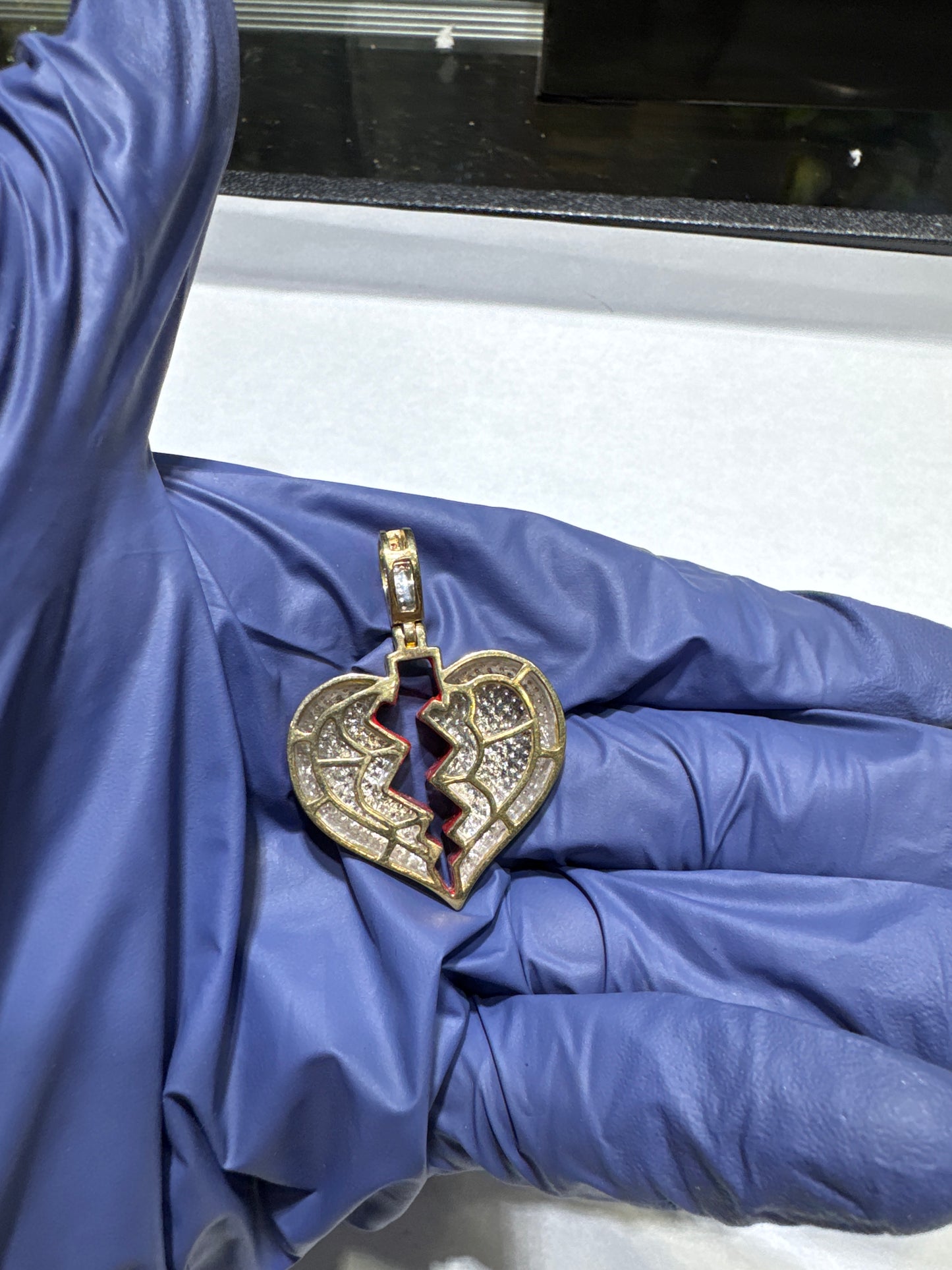 10kt Gold Natural Diamond 0.75ctw 8.9 grams "Broken Heart pendant with red 3d art in the middle"