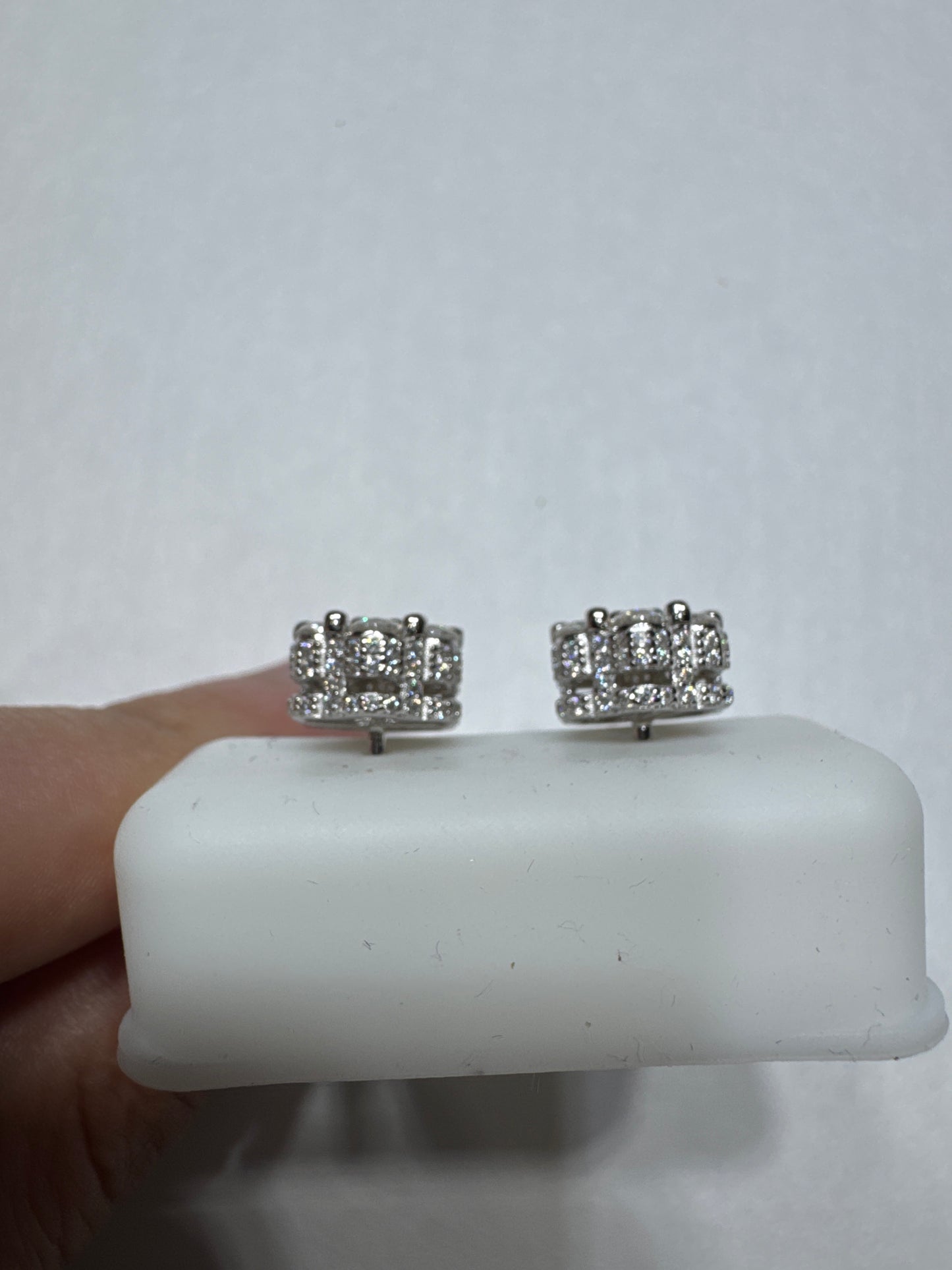 Solid 925 silver VVS Moissanite all around 2.14ctw 9mm flower shaped screw back earrings size medium