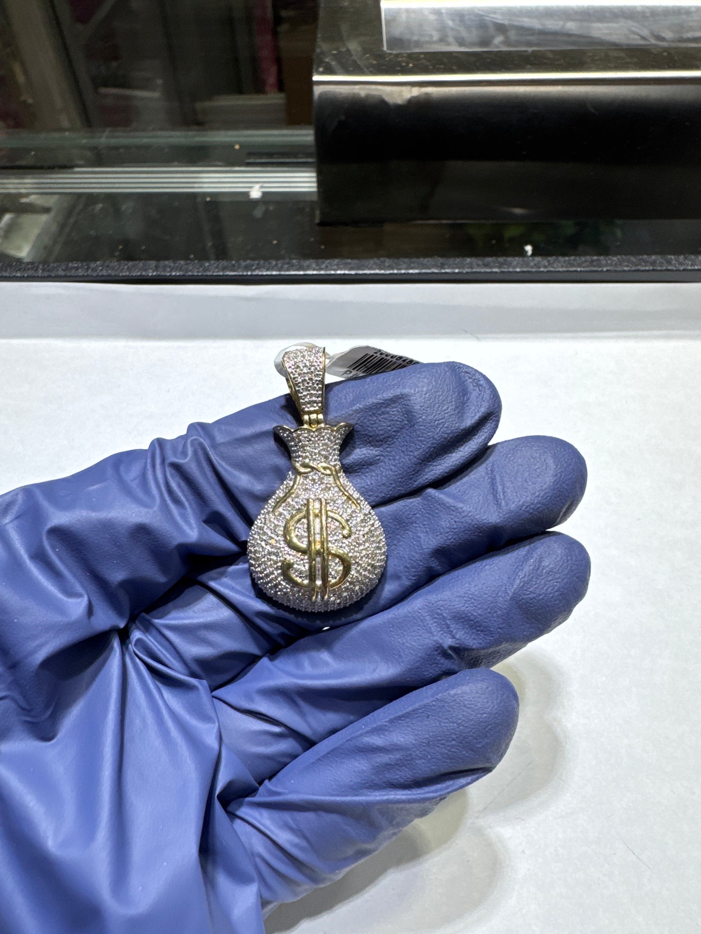 10kt  Gold Natural Diamonds 0.63ctw 6.3 grams "Money Bag" pendant