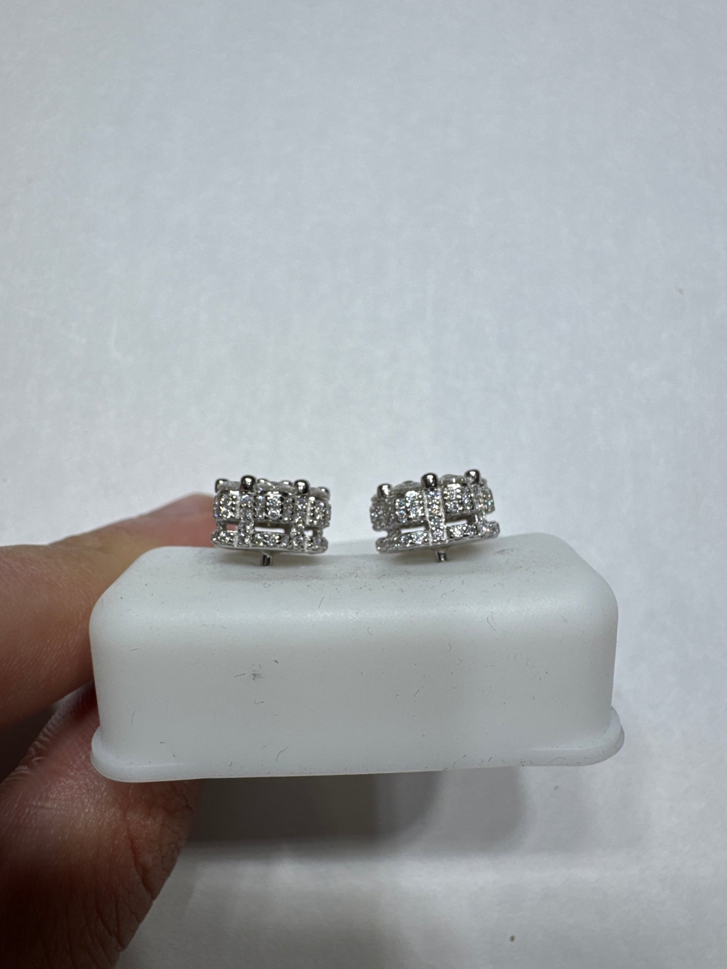 Solid 925 silver VVS Moissanite all around 2.14ctw 10mm flower shaped screw back earrings medium size