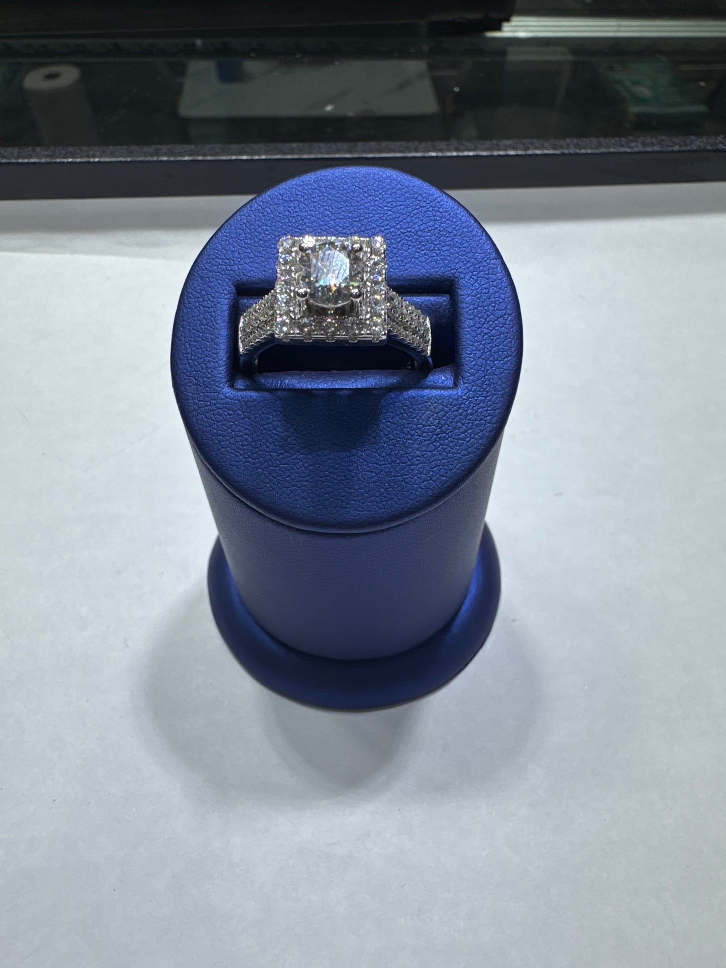 925 silver VVS Moissanite 1.59ctw size 9 square with Moissanite Stone on top Engagement Ring